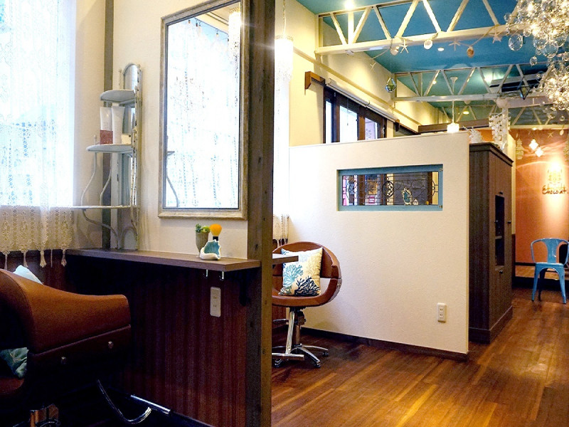 GALETTE UMEDA(ガレット ウメダ)アシスタント店舗内装写真