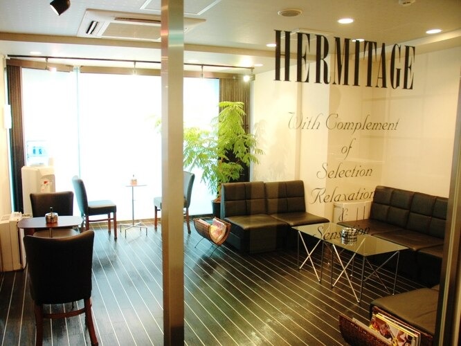 エルミタージュ 池袋店舗内装写真