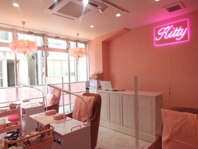 Nail salon Kitty（ネイルサロン キティ）熊谷店店舗内装写真