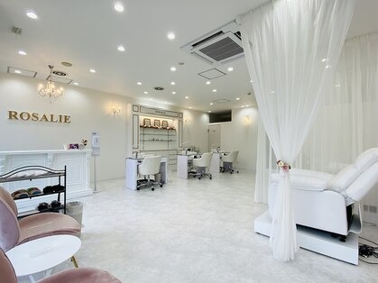 ROSALIE Nail&Eyelash Salon（ロザリー ネイル&アイラッシュサロン）店舗内装写真