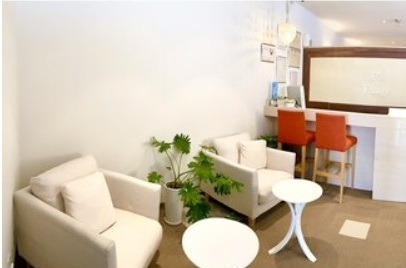 Visage（ヴィサージュ）王寺店店舗内装写真