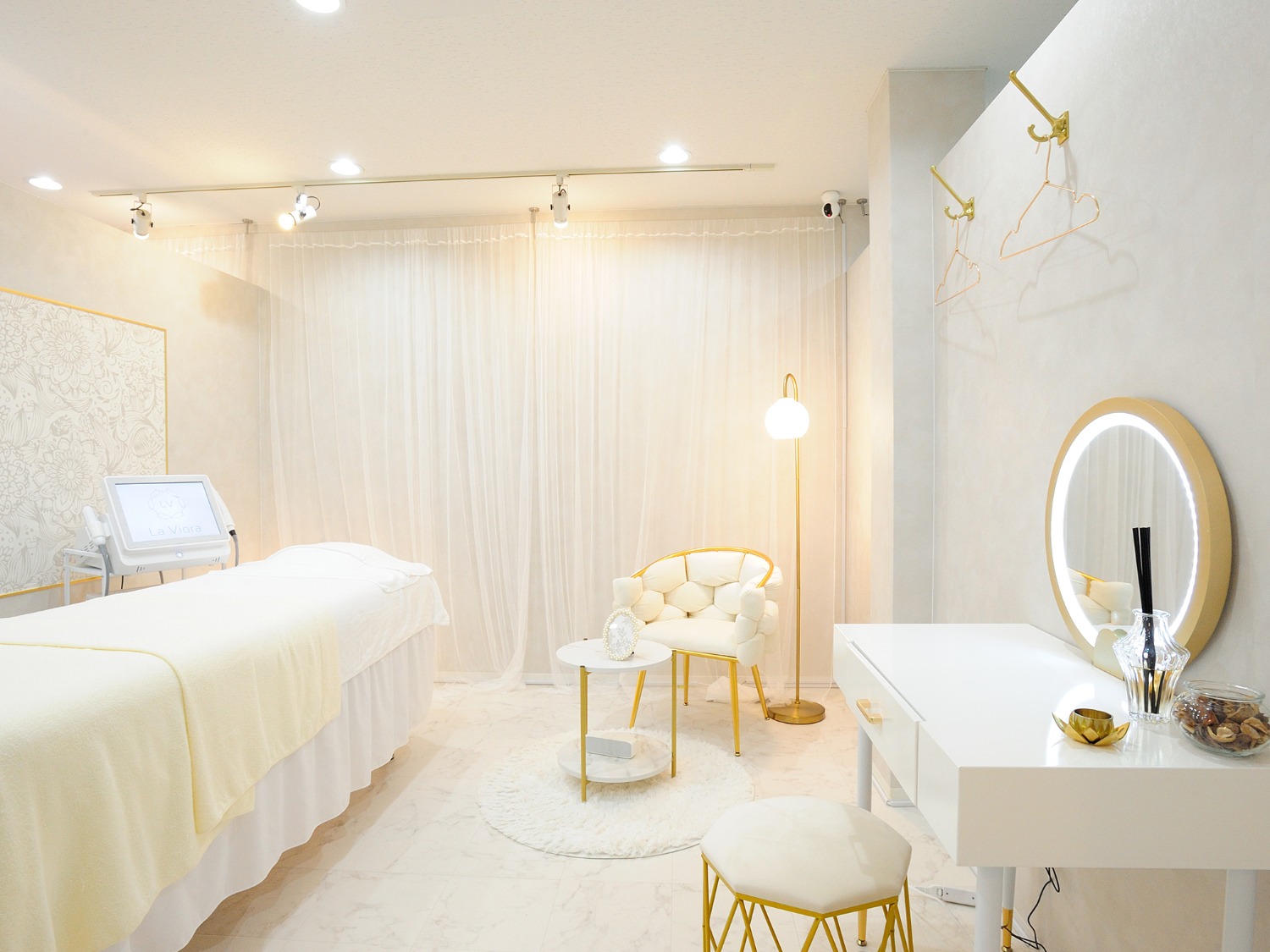 La Viora Clinical （ラヴィオーラ クリニカル）神戸三宮店店舗内装写真