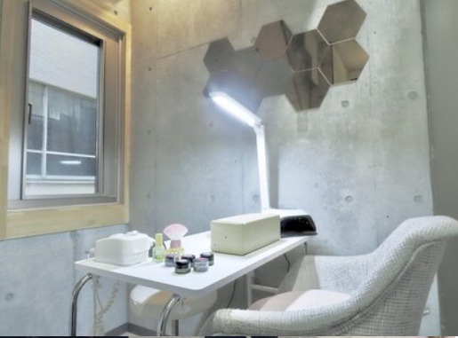 KAO NAILplus（カオネイルプラス）中原店店舗内装写真