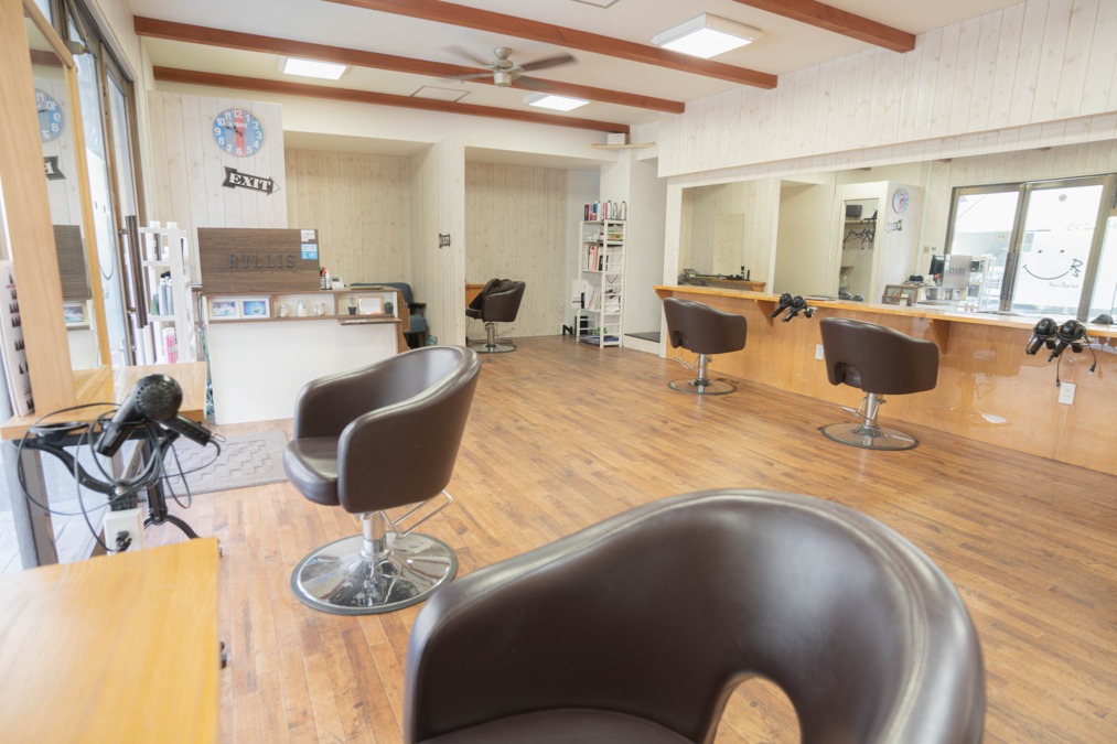 Ryllis（リリス）店舗内装写真