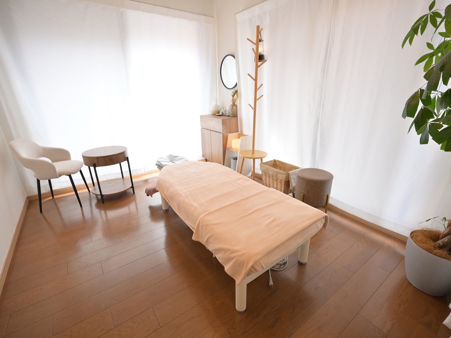 整体オイルサロン D-works（ディーワークス）店舗内装写真