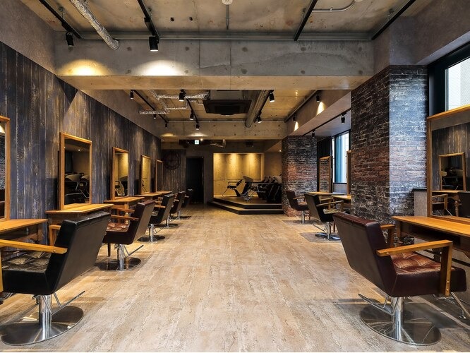 TERRACE（テラス）岡本店店舗内装写真