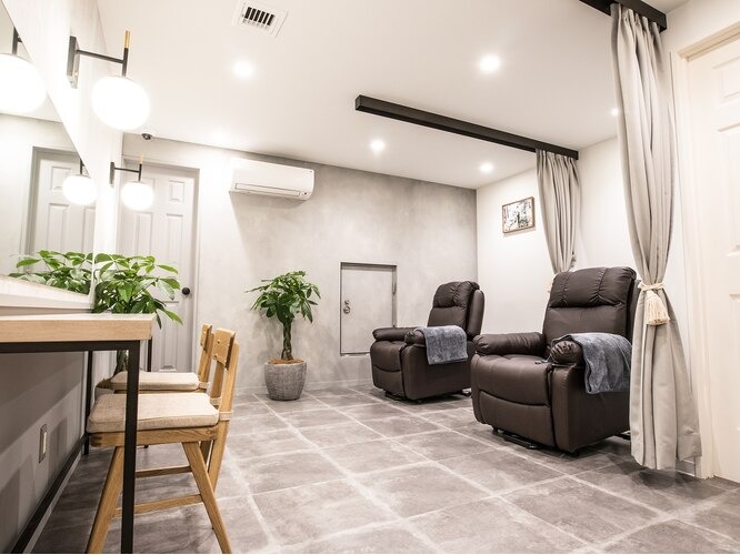 eight eyelash（エイト アイラッシュ）井荻店店舗内装写真