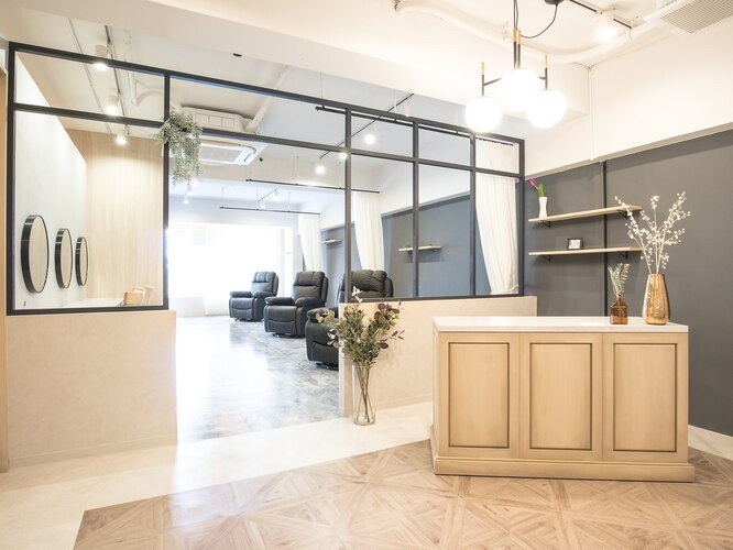 eight eyelash（エイト アイラッシュ）たまプラーザ店店舗内装写真