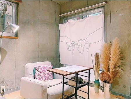 サロンドティス(salon de tis)店舗内装写真