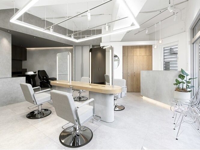 Renee（ルネ）北千住店舗内装写真