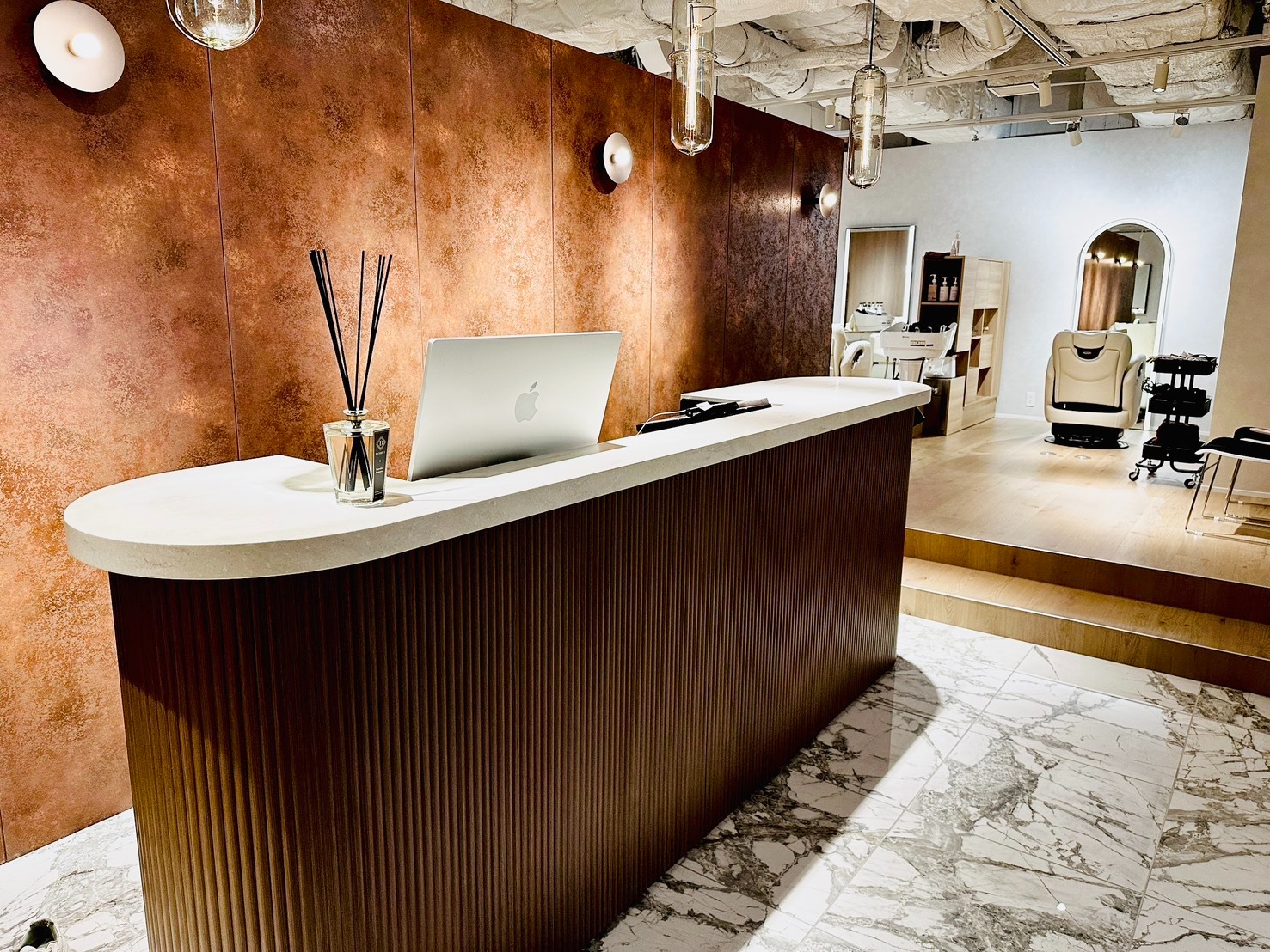 KUSELESS（クセレス）店舗内装写真