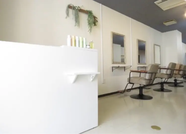 Sherry/R（シェリーアール）店舗内装写真