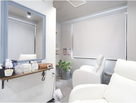 eye's Sherry（アイズ シェリー）店舗内装写真