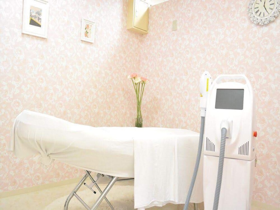 ニキビ研究所 浦和店店舗内装写真