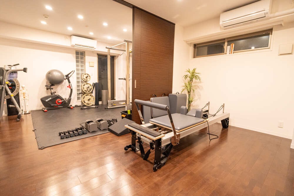 パーソナルジム＆マシンピラティス メルメイク伏見店店舗内装写真