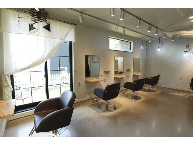 toiro（トイロ）店舗内装写真